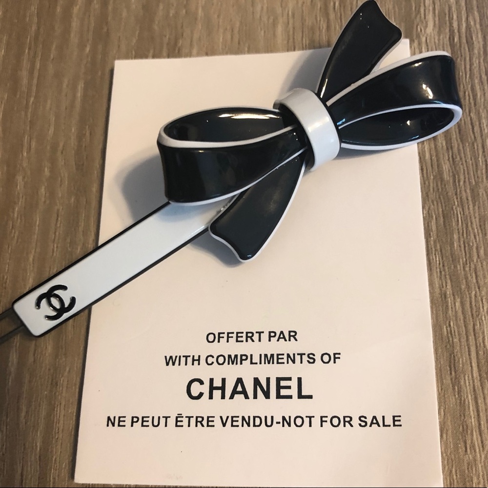 Chanel Beauty HAIR BARRETTE CLIP Bow black & white